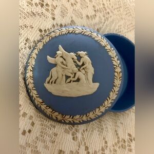 Vintage Small Wedgwood Blue Jasperware Trinket Box Winged Horse (small Chip)